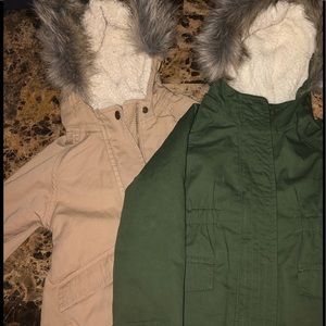 💥2x Old Navy girls coat green and tan size 3t and 4t💥